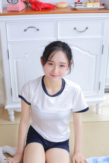小奶瓶(产奶)沈姜晨晨爱吃萝卜